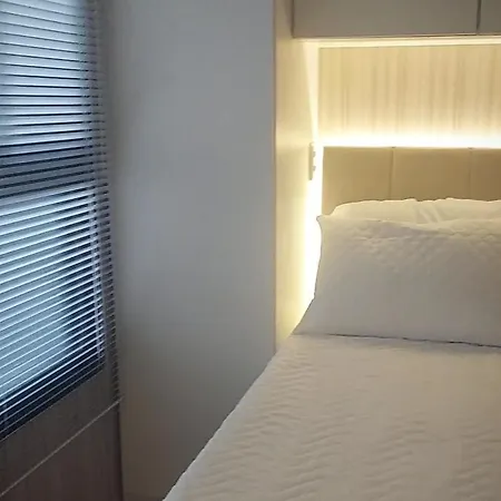 Apto Studio Area Central - Criancas Gratis - Colchao Com Massageador! Curitiba Exterior photo