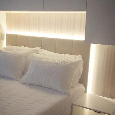 Apto Studio Area Central - Criancas Gratis - Colchao Com Massageador! Curitiba Exterior photo