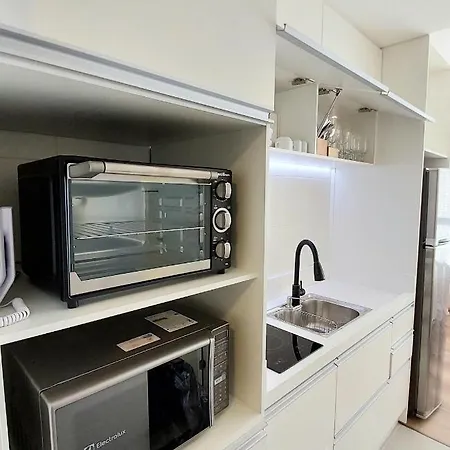 Apto Studio Area Central - Criancas Gratis - Colchao Com Massageador! Curitiba Exterior photo